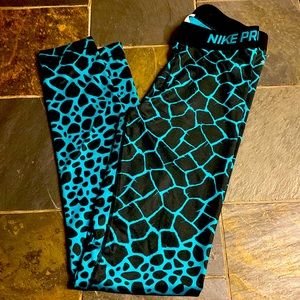 Nike dri fit womens leggings in black and teal sz medium!